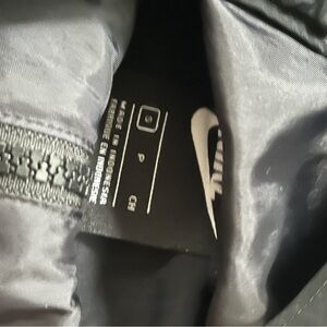 Nike Windbreaker size S